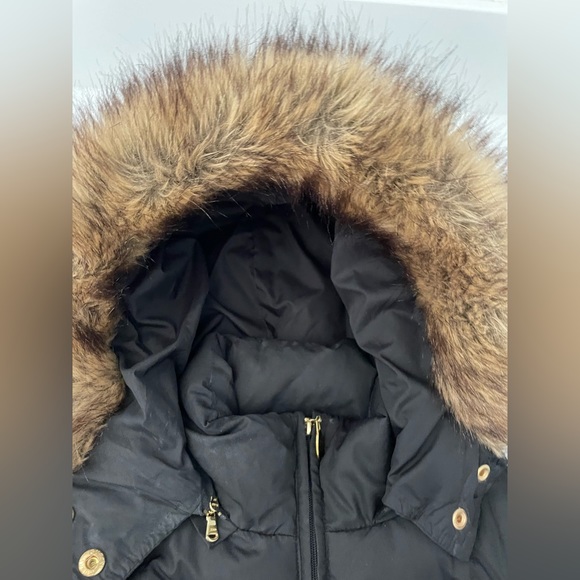 GUESS Women's Zipped Pockets Down Faux-Fur-Trim Hooded Parka, Black, Size L - Picture 3 of 11